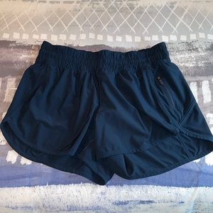 Lululemon Tracker Shorts 4”